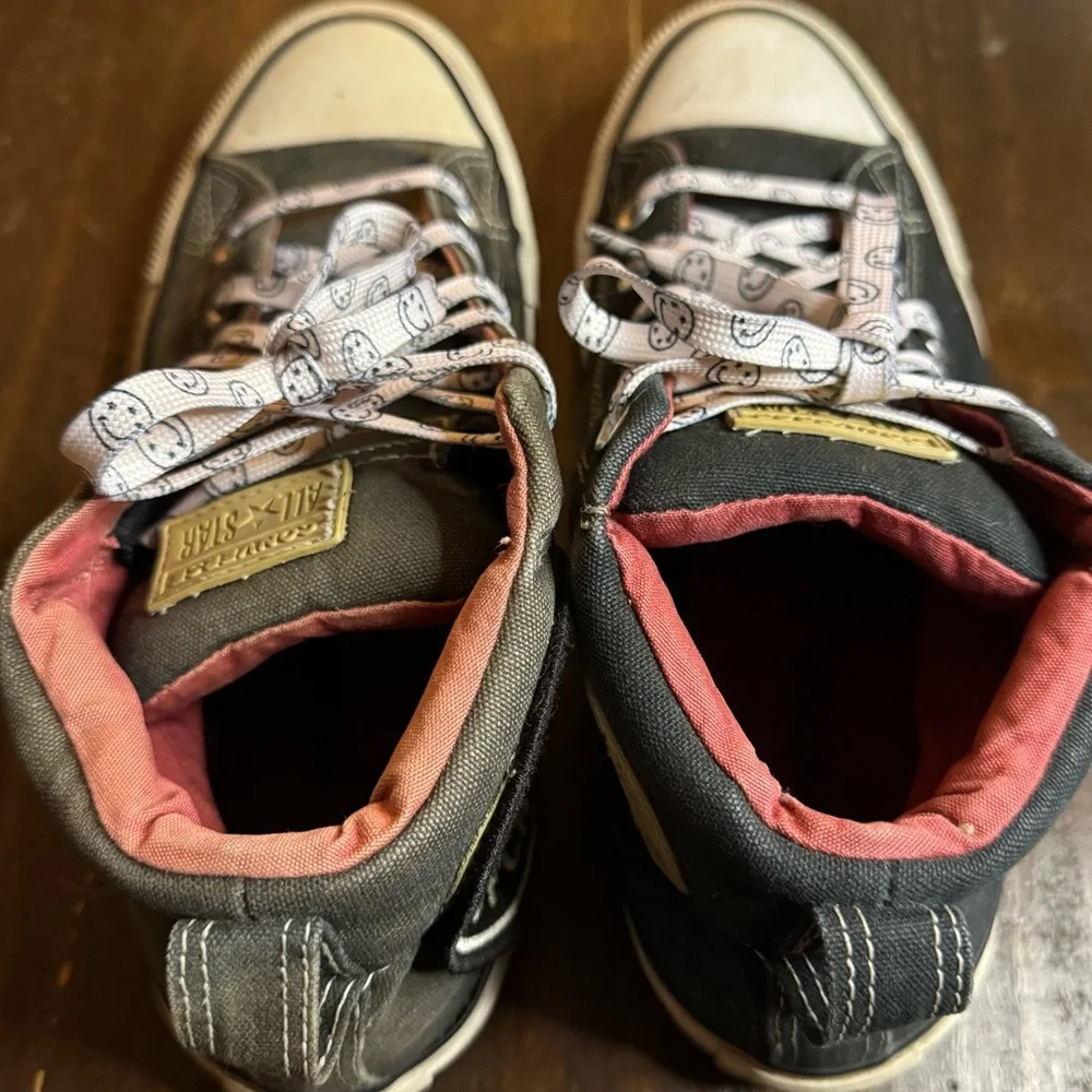 Black Converse High-Top Sneakers 7.5M with Embellishments